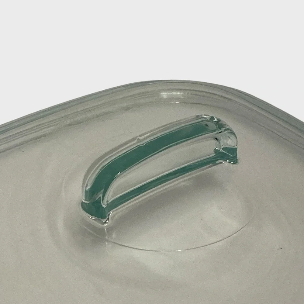 PYREX 680-C Clear Square Lid with Fin Handle